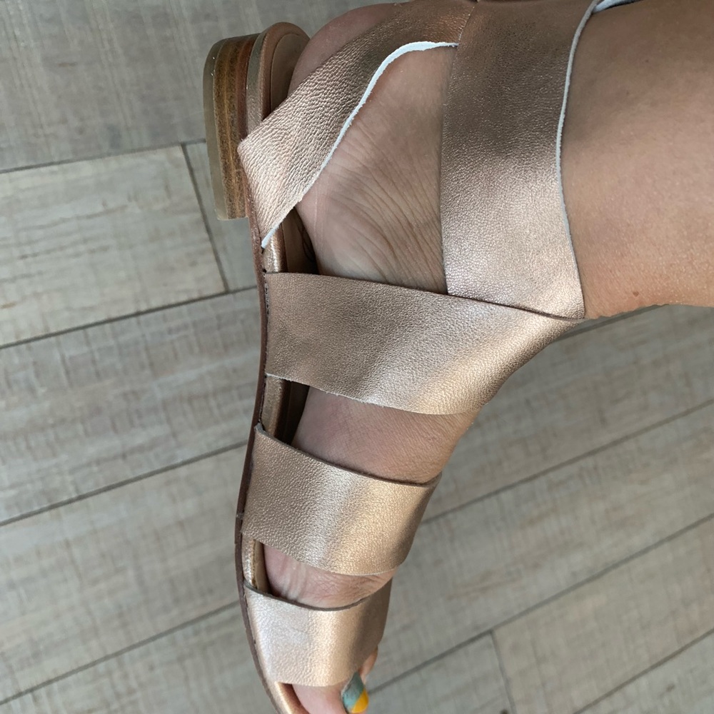 Rose gold leather strappy sandals - Picture 7 of 8